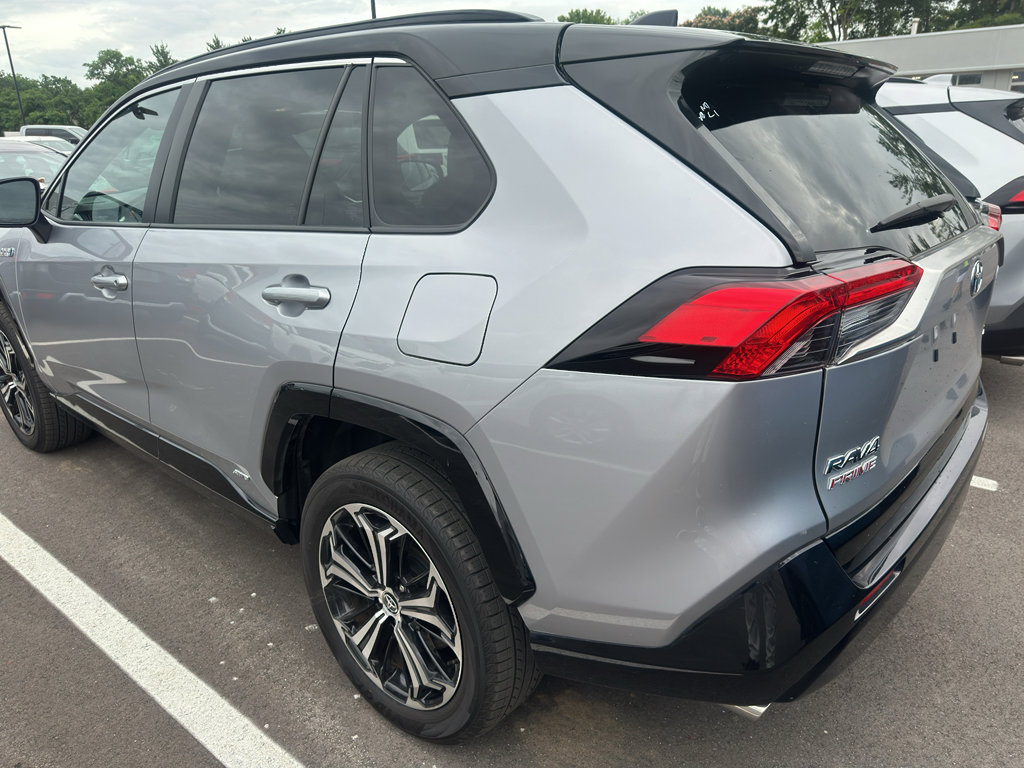 Used 2024 Toyota RAV4 XSE AWD/4WD image 16