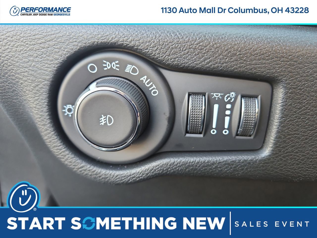 New 2026 Chrysler Pacifica Select image 31