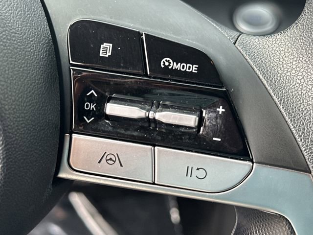 Certified 2021 Hyundai Elantra SEL image 22