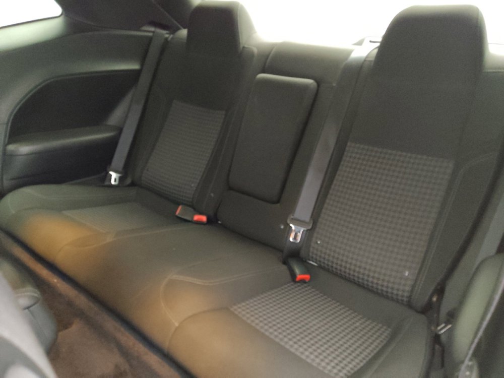 Used 2017 Dodge Challenger SXT image 18