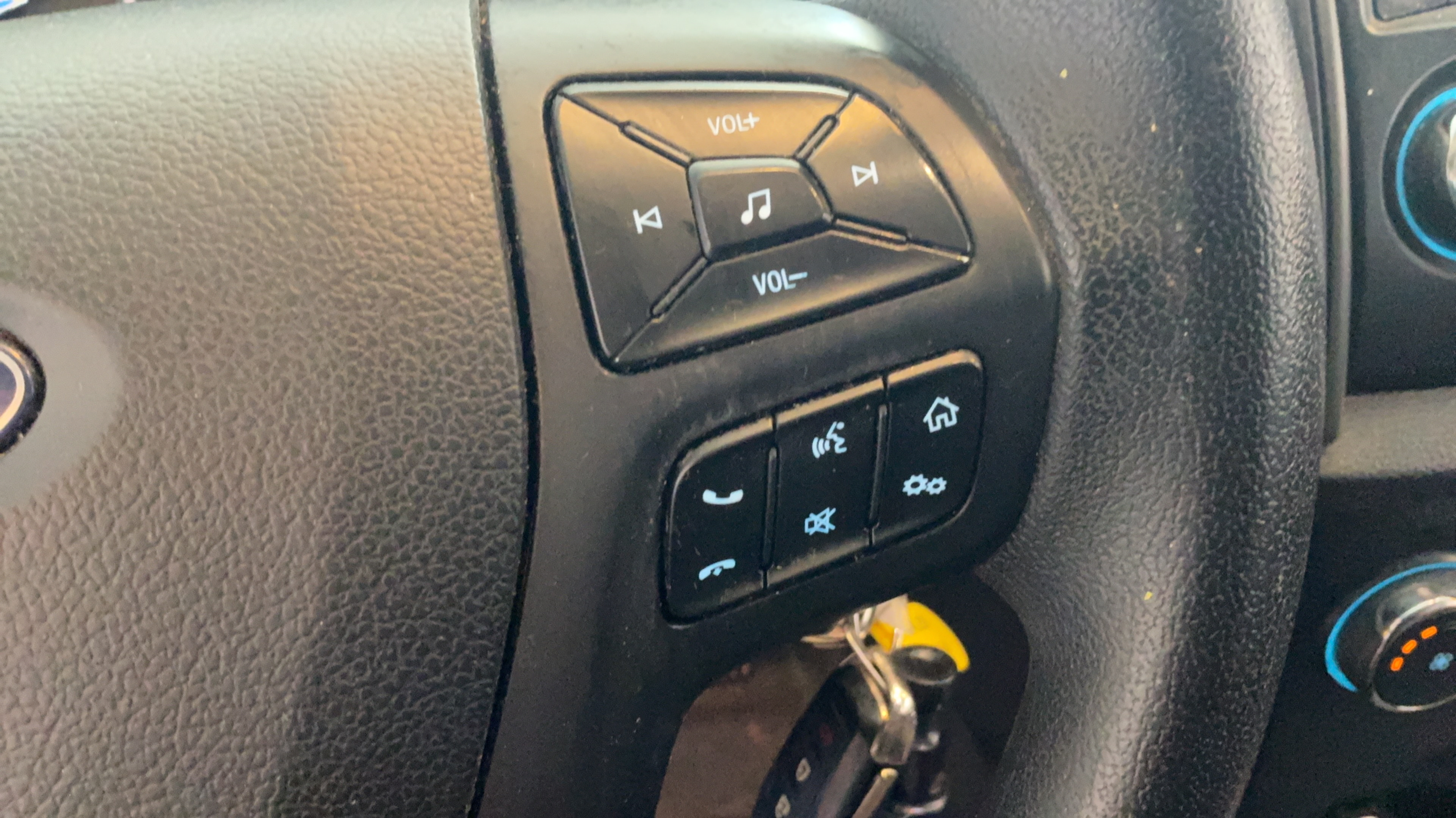 Used 2019 Ford Ranger XL w/ Equipment Group 101A Mid RWD image 18
