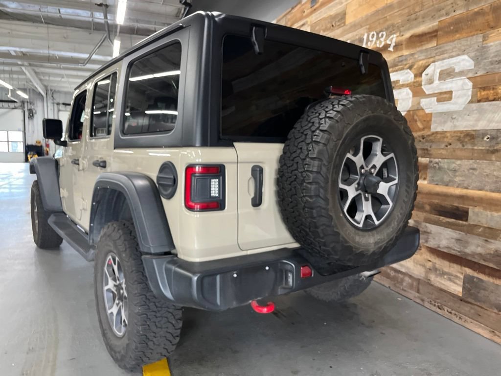 Used 2022 Jeep Wrangler Unlimited Rubicon w/ Cold Weather Group AWD/4WD image 23