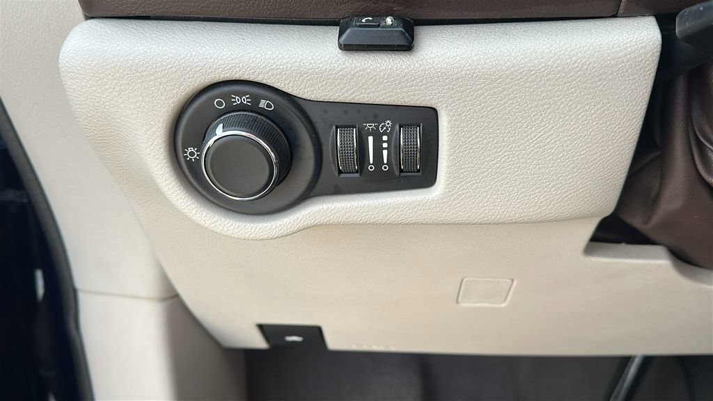 Used 2017 Chrysler Pacifica LX image 20