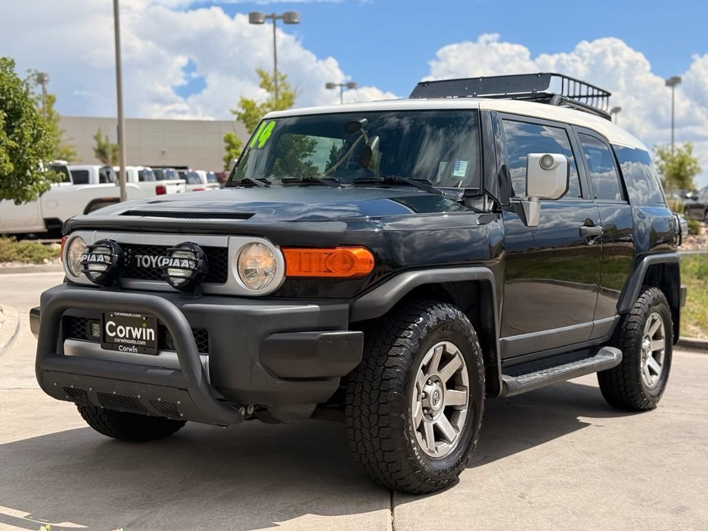 Used 2014 Toyota FJ Cruiser 4WD w/ Upgrade Package image 3
