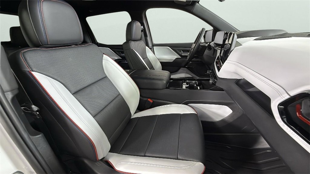 Used 2025 Chevrolet Silverado EV RST image 34