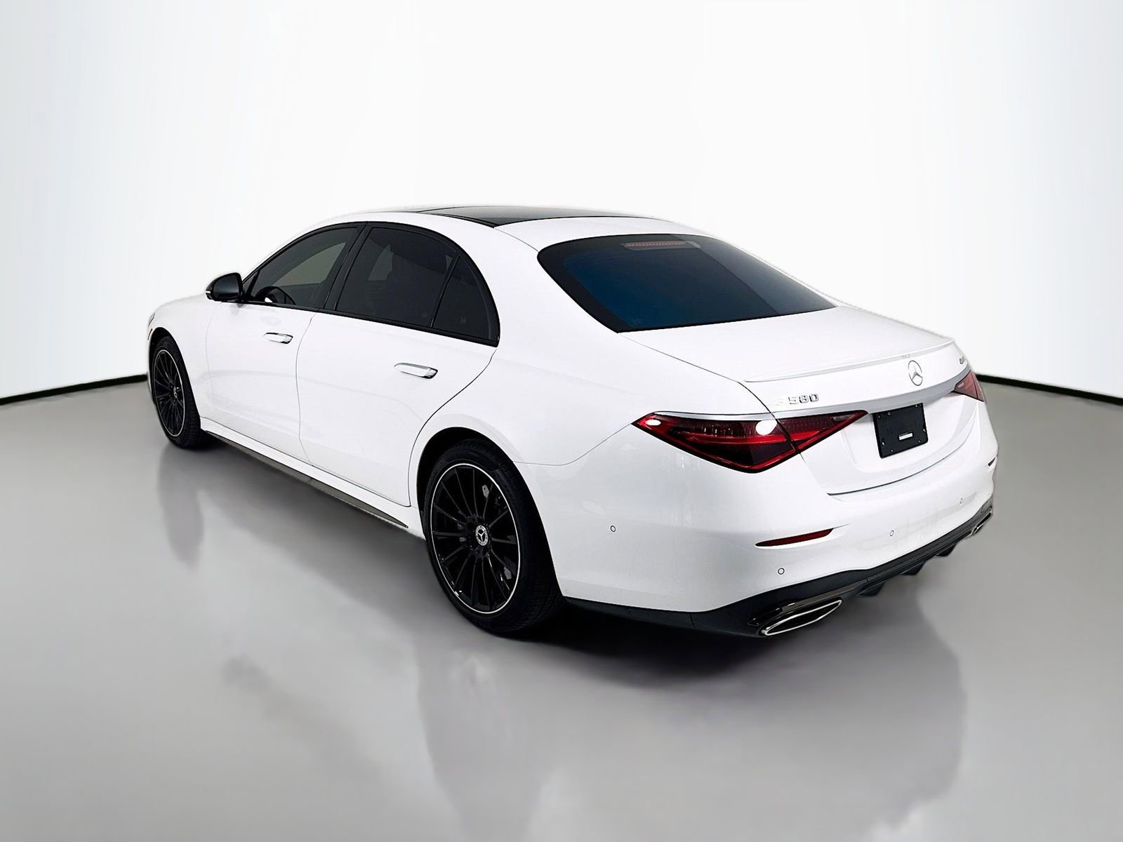 Used 2025 Mercedes-Benz S 580 4MATIC Sedan image 5