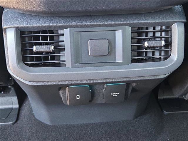 Used 2025 Ford F150 Lariat w/ Equipment Group 501A Mid AWD/4WD image 17