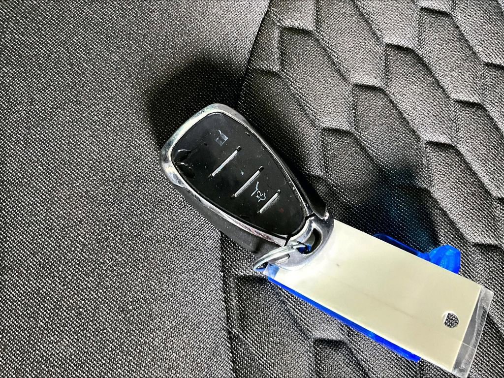 Used 2020 Chevrolet Equinox LT image 30