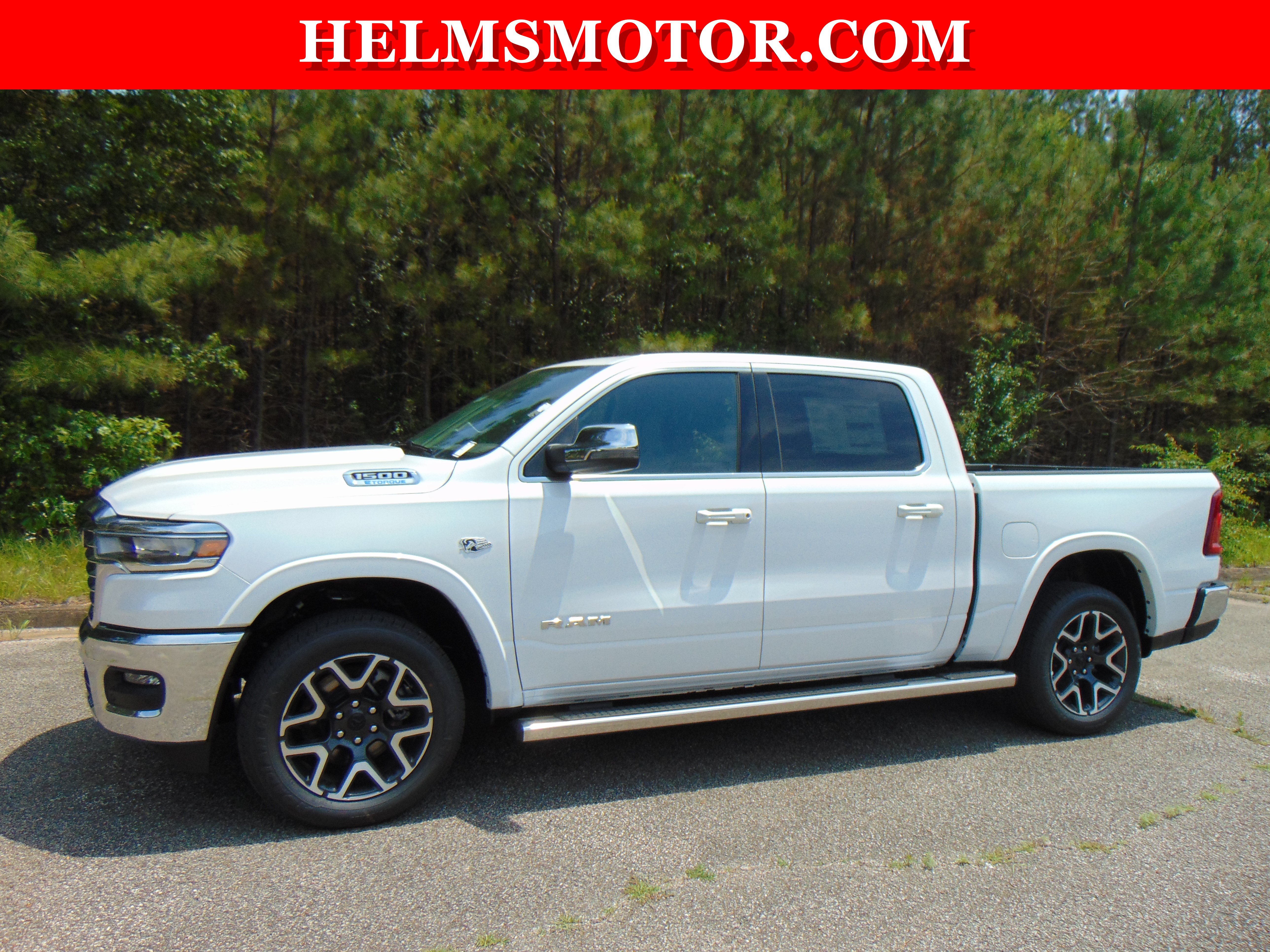 New 2026 RAM 1500 Laramie AWD/4WD image 5