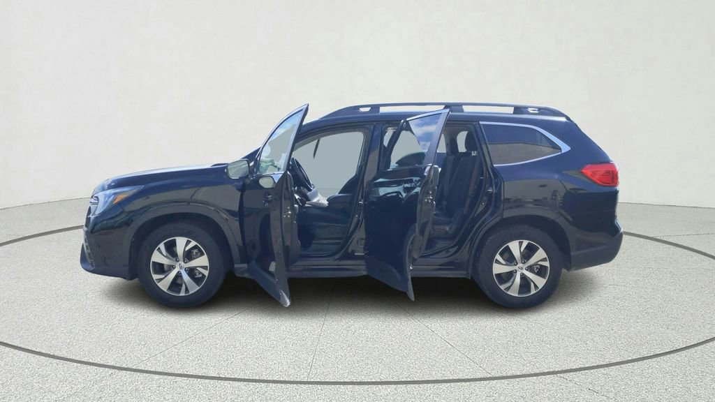 Used 2023 Subaru Ascent Premium image 11