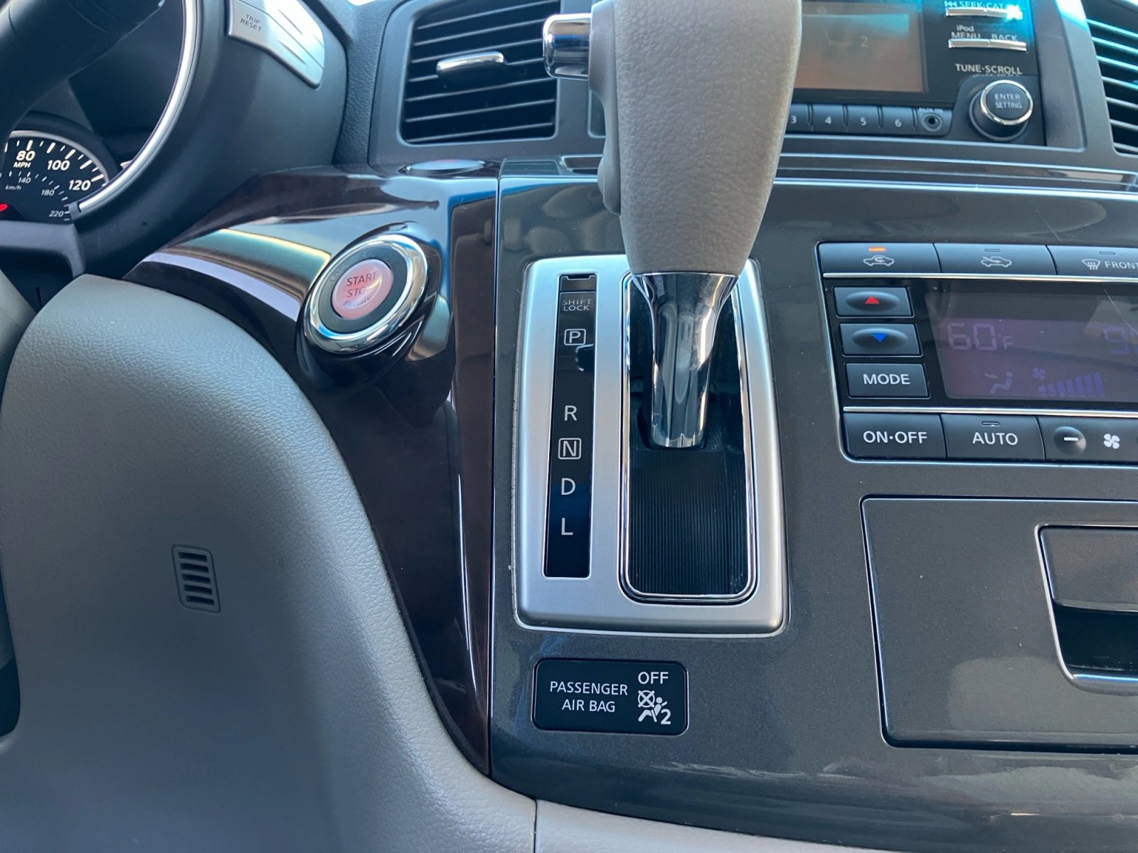 Used 2014 Nissan Quest SV FWD image 18