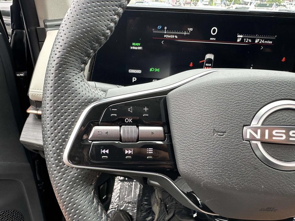 Used 2024 Nissan Ariya AWD image 33