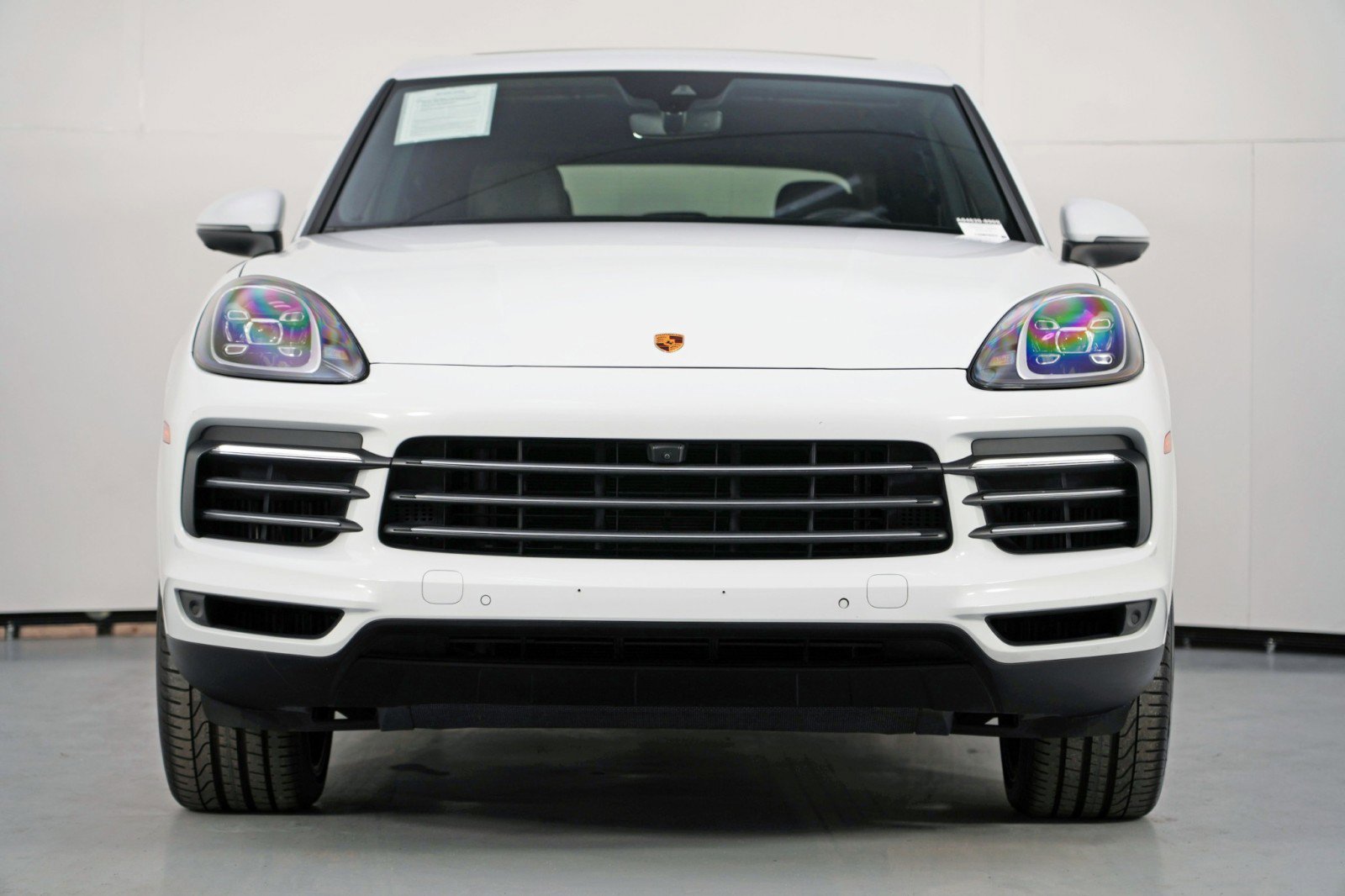 Used 2023 Porsche Cayenne Platinum Edition w/ Premium Package image 7