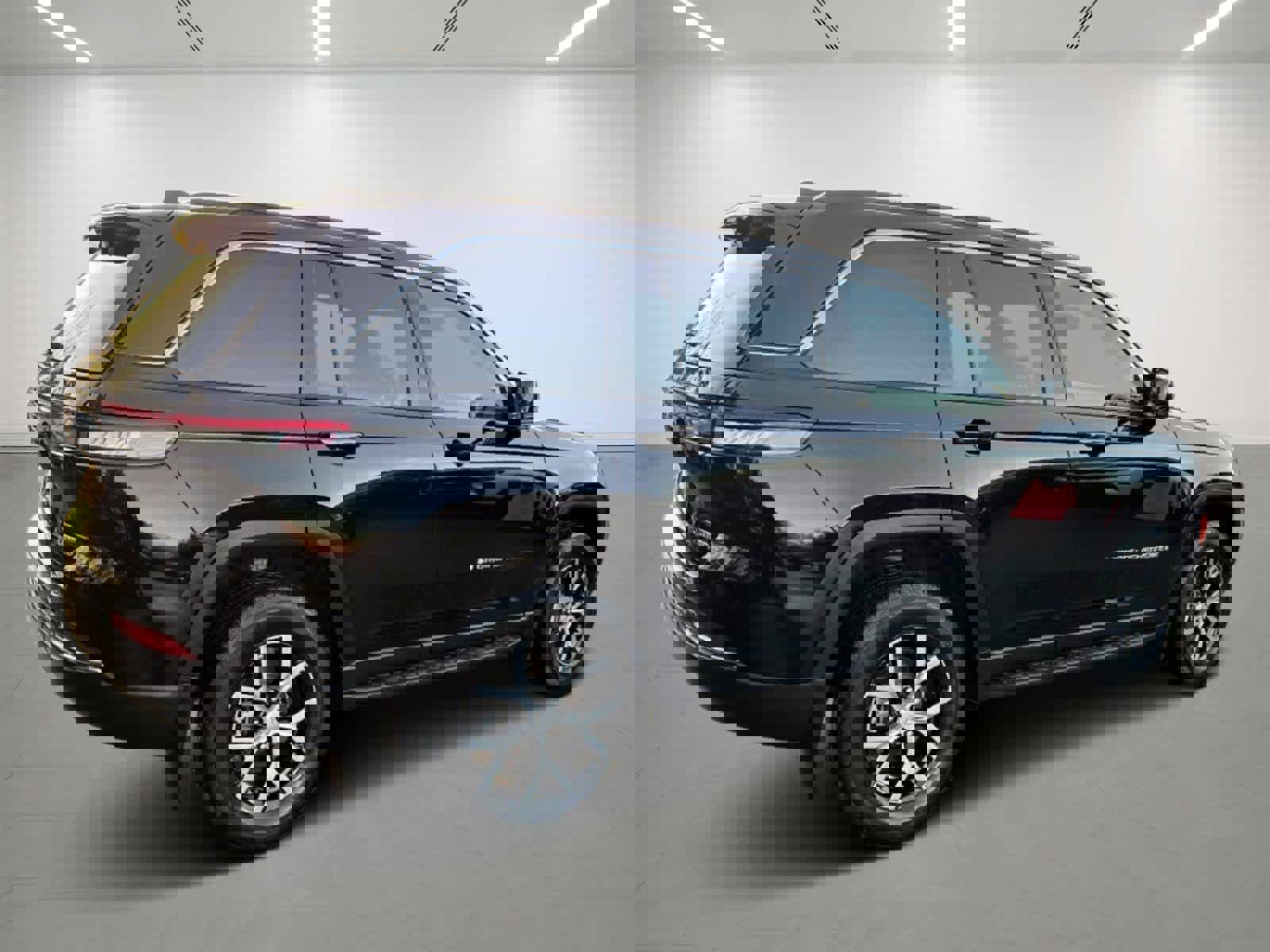 Used 2024 Jeep Grand Cherokee Limited w/ Luxury Tech Group II image 4