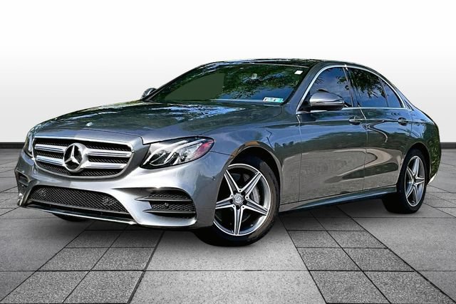 Used 2017 Mercedes-Benz E 300 4MATIC image 2