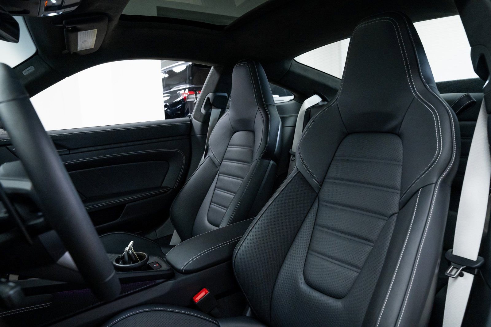 Used 2025 Porsche 911 Carrera 4 GTS image 24