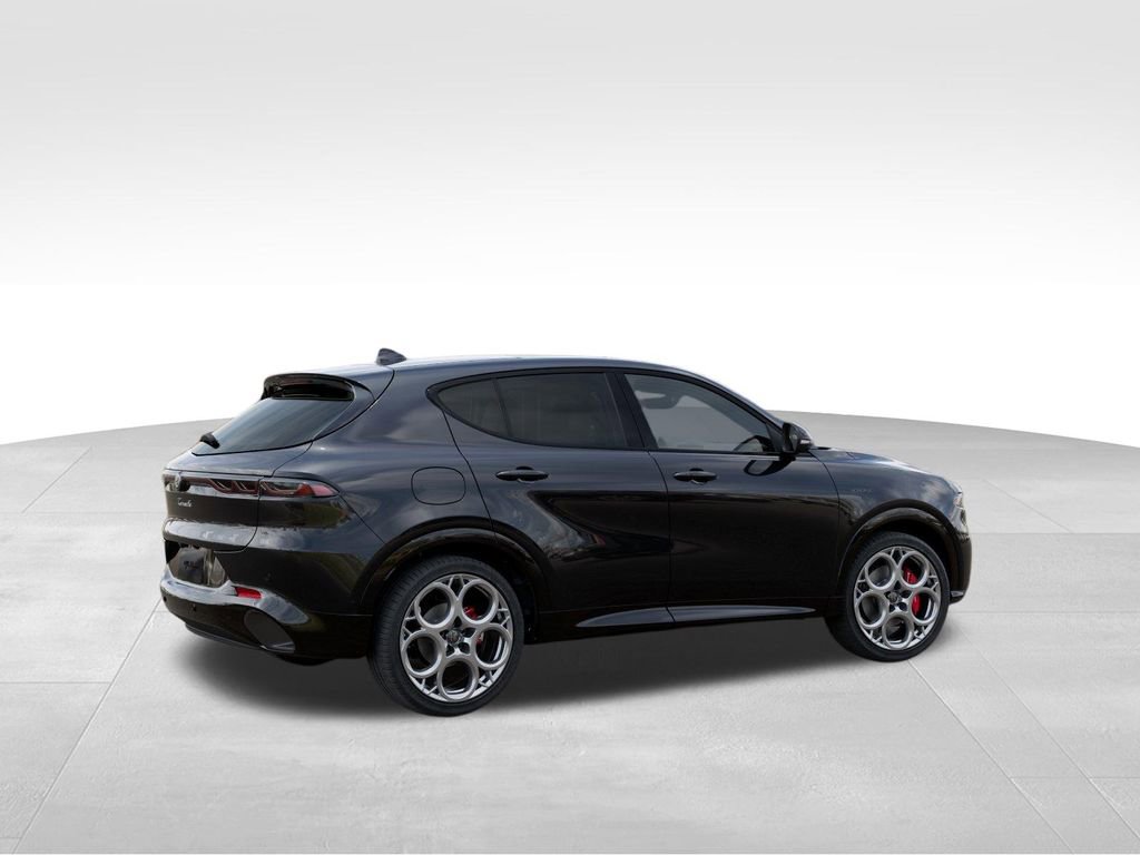 New 2025 Alfa Romeo Tonale w/ Premium Package AWD/4WD image 4