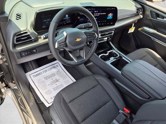 New 2026 Chevrolet Traverse LT FWD image 3