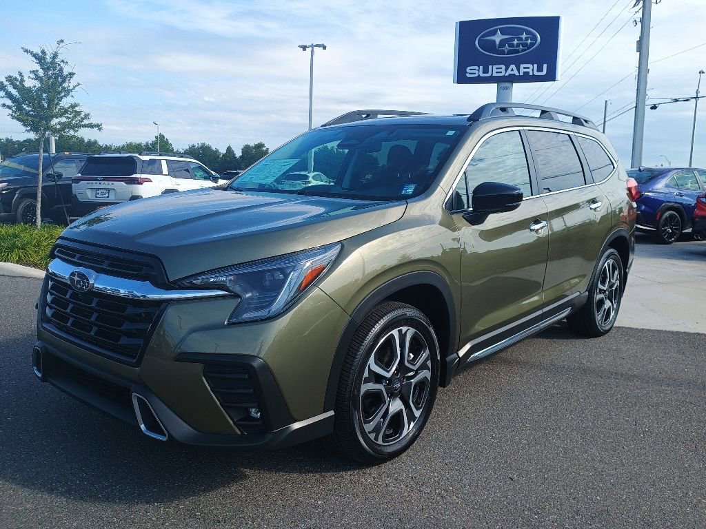 Certified 2025 Subaru Ascent Touring AWD/4WD image 1