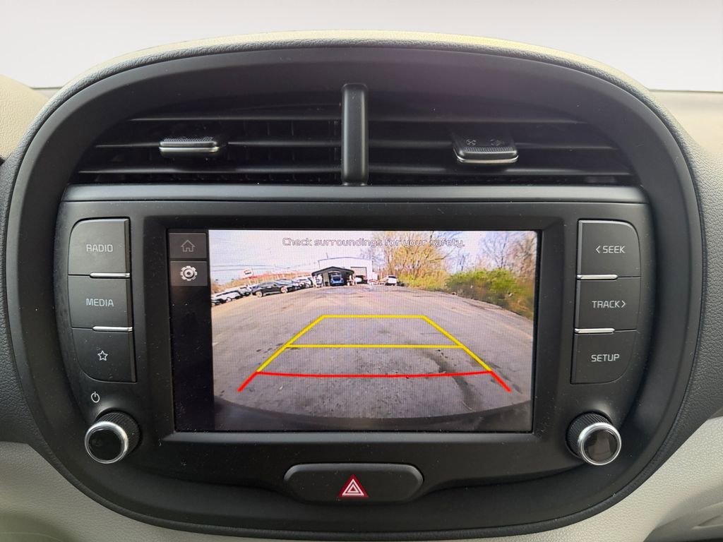 Used 2025 Kia Soul LX w/ LX Technology Package image 9