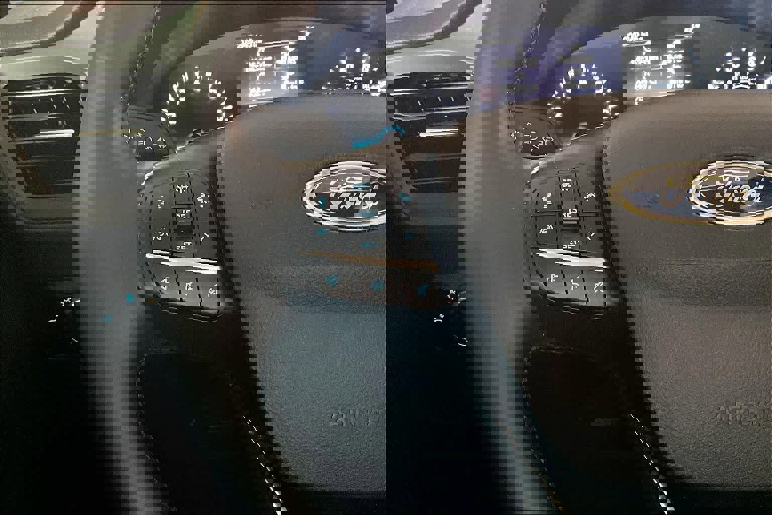 Used 2022 Ford Escape SE w/ SE Sport Appearance Package image 23