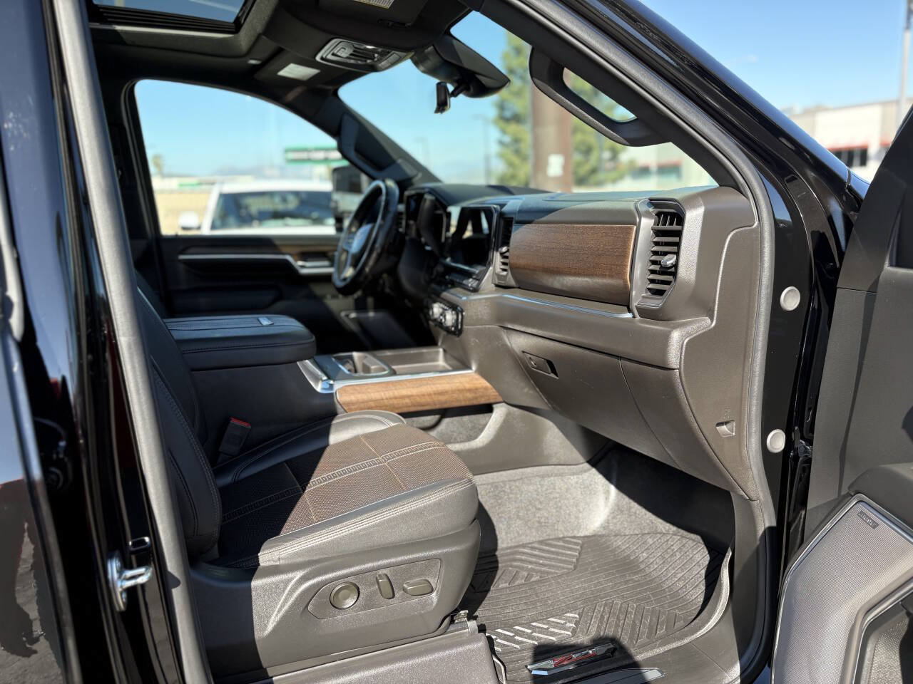 Used 2024 Chevrolet Silverado 2500 High Country w/ Midnight Edition AWD/4WD image 37