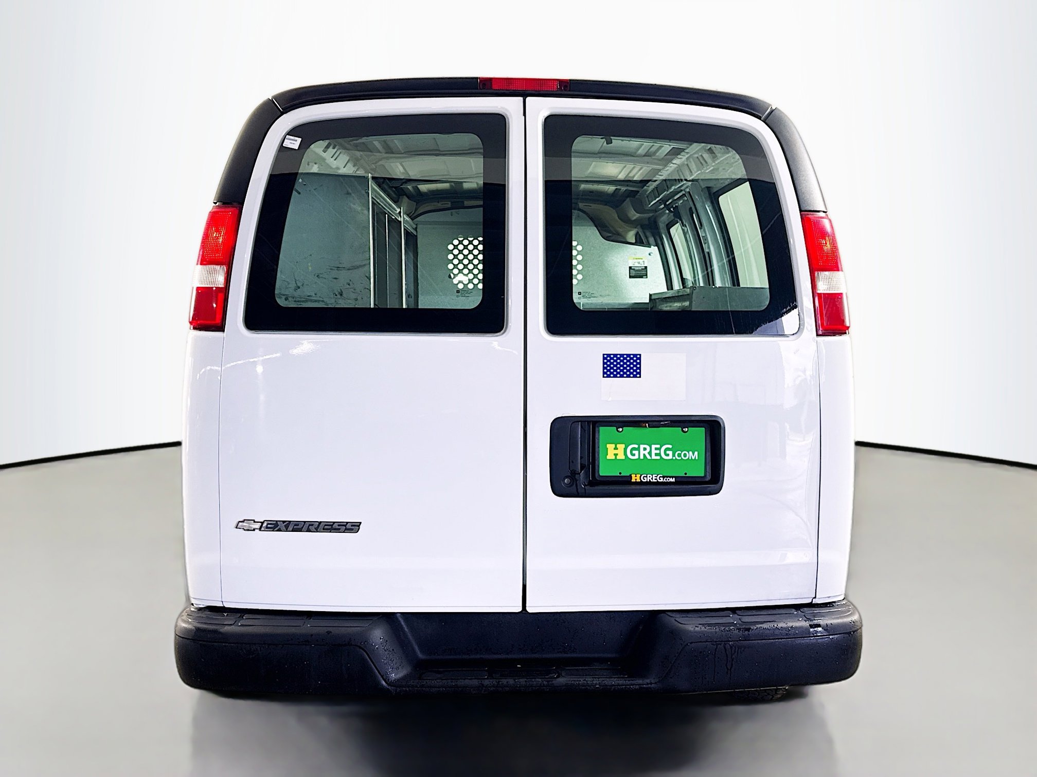 Used 2017 Chevrolet Express 2500 image 8