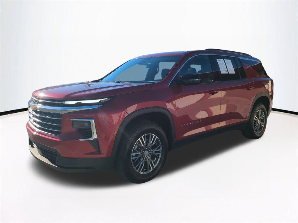 Used 2025 Chevrolet Traverse LT image 9