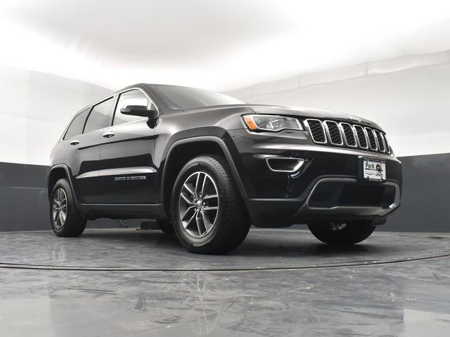 Used 2017 Jeep Grand Cherokee Limited w/ Trailer Tow Group IV AWD/4WD image 19
