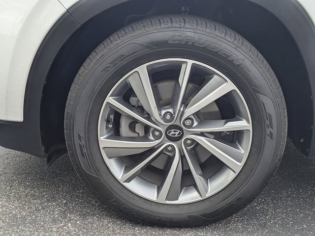 Used 2019 Hyundai Santa Fe FWD image 11