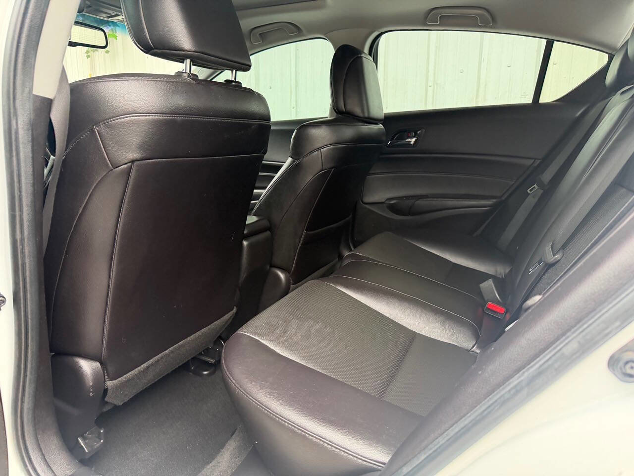 Used 2017 Acura ILX FWD image 19