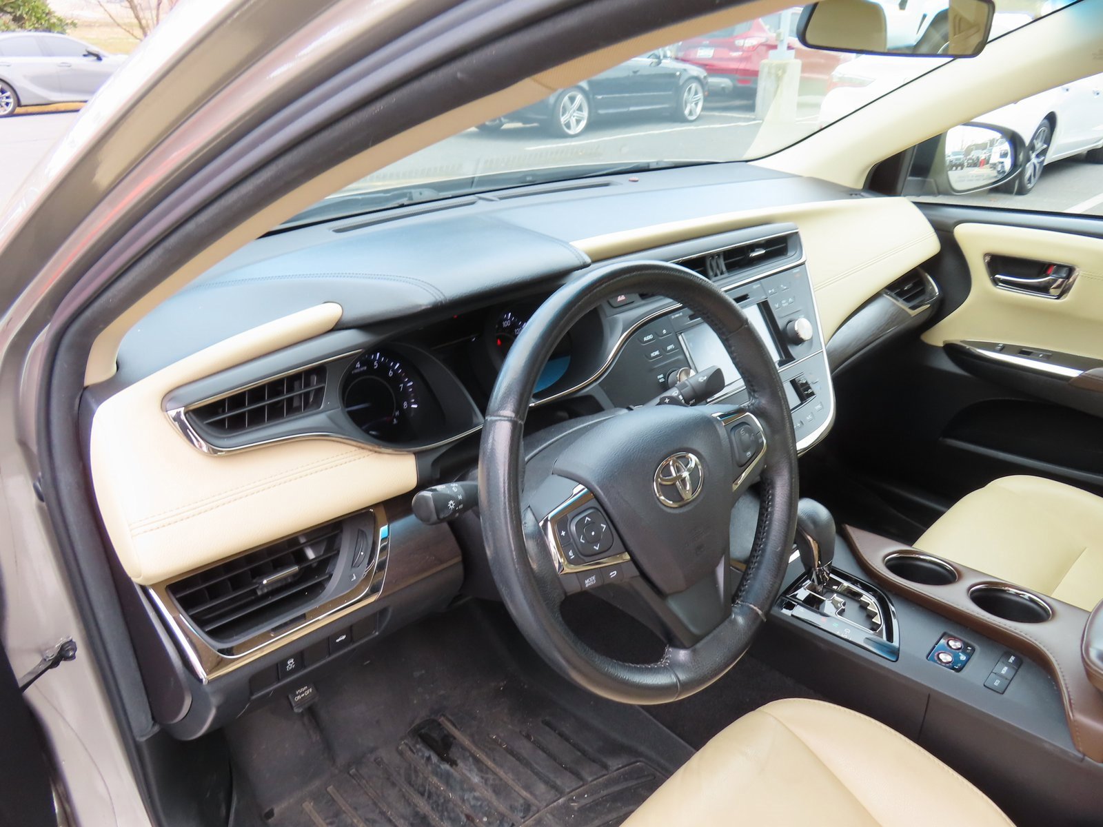 Used 2016 Toyota Avalon XLE Plus image 14