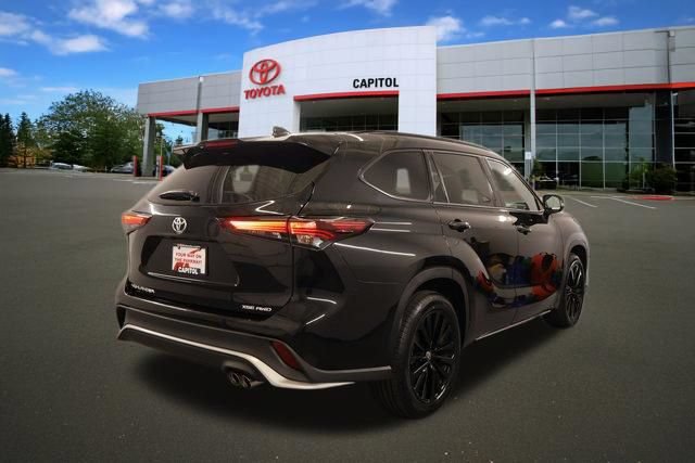 Certified 2025 Toyota Highlander XSE AWD/4WD image 3