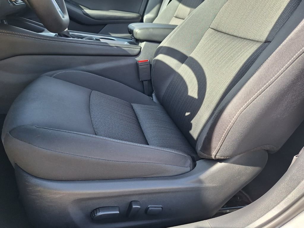 Used 2025 Nissan Altima 2.5 SV w/ SV Premium Package FWD image 10