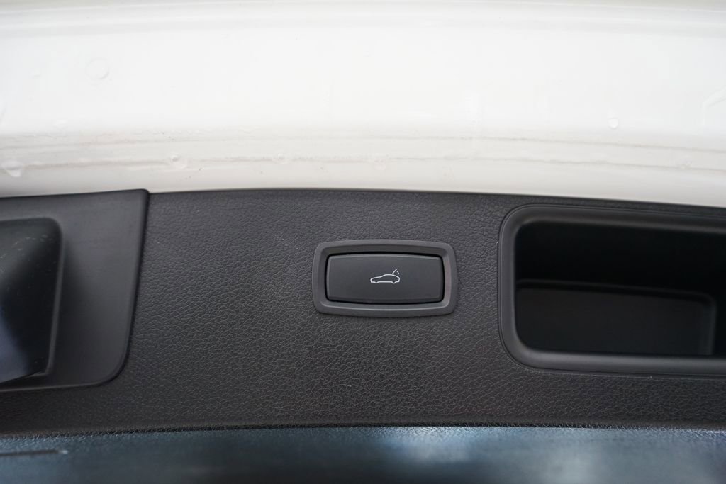 Used 2019 Porsche Macan image 53