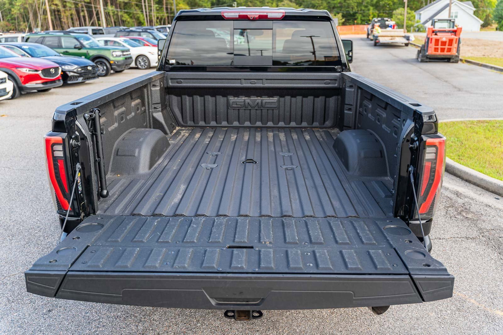 Used 2025 GMC Sierra 2500 AT4 w/ AT4 Premium Plus Package image 19