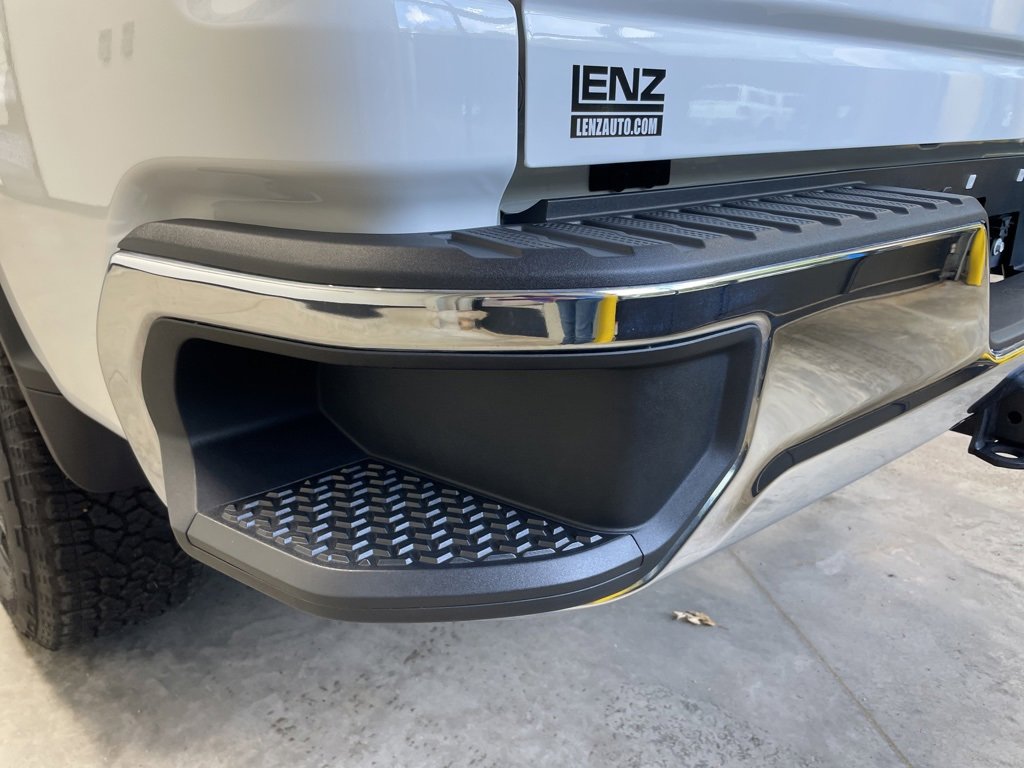 Used 2025 Chevrolet Silverado 2500 LT image 14