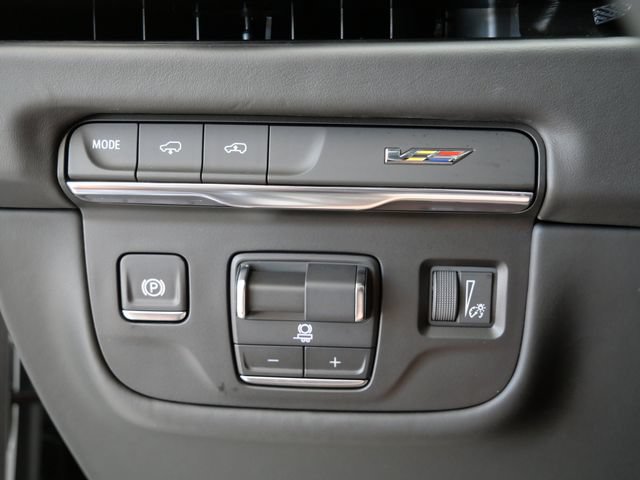 Used 2025 Cadillac Escalade ESV V AWD/4WD image 19