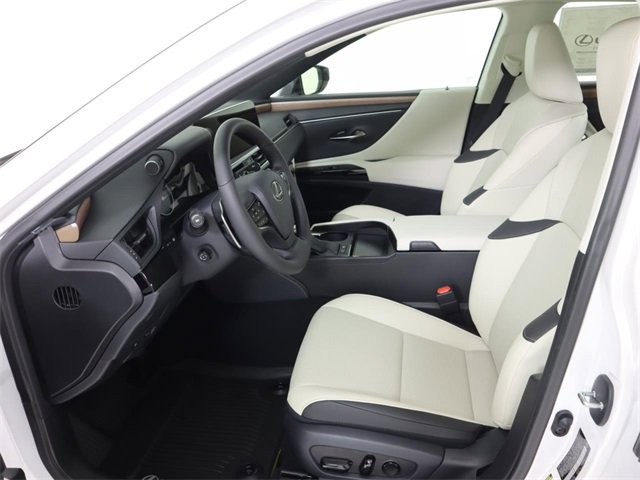 New 2025 Lexus ES 300h w/ Premium Package image 12
