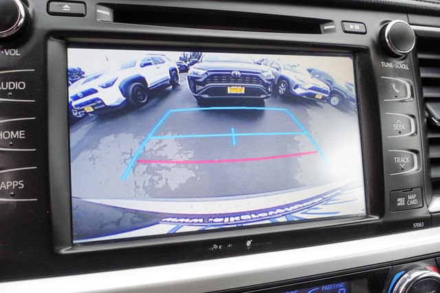 Used 2015 Toyota Highlander XLE image 19