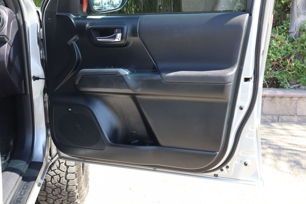 Used 2017 Toyota Tacoma TRD Off-Road RWD image 40