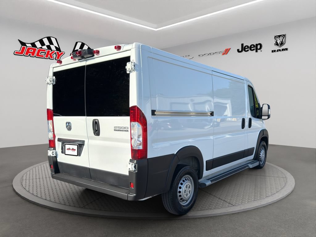 Used 2025 RAM ProMaster 2500 w/ U-Haul Equipment Group FWD image 11