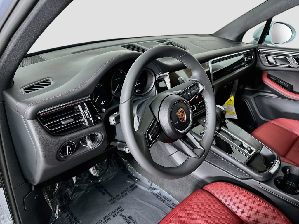 New 2026 Porsche Macan AWD/4WD image 4