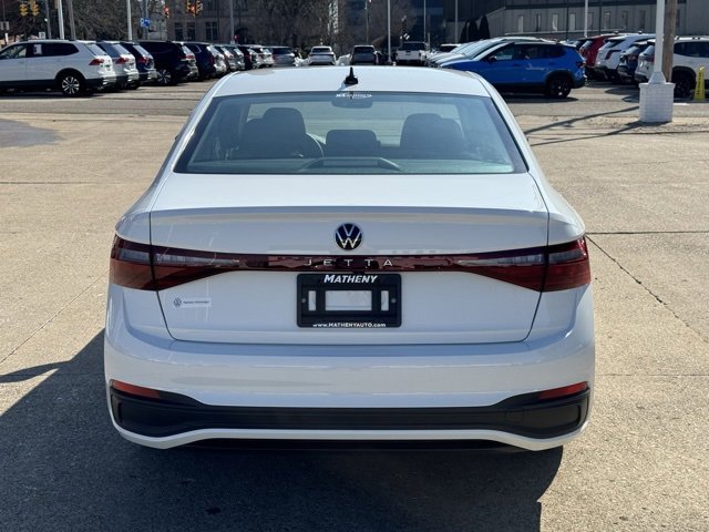 Certified 2025 Volkswagen Jetta S image 4