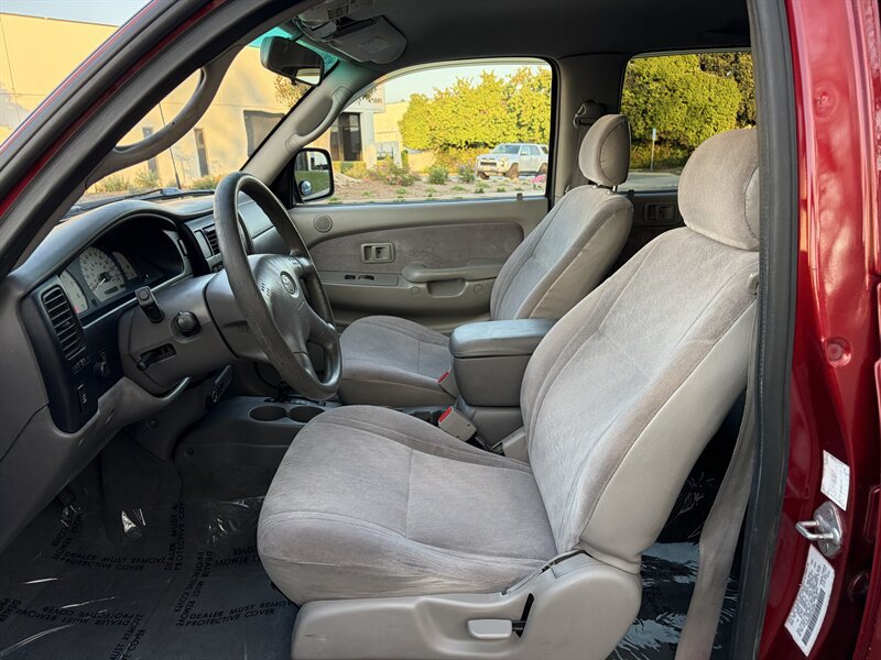 Used 2002 Toyota Tacoma PreRunner RWD image 14