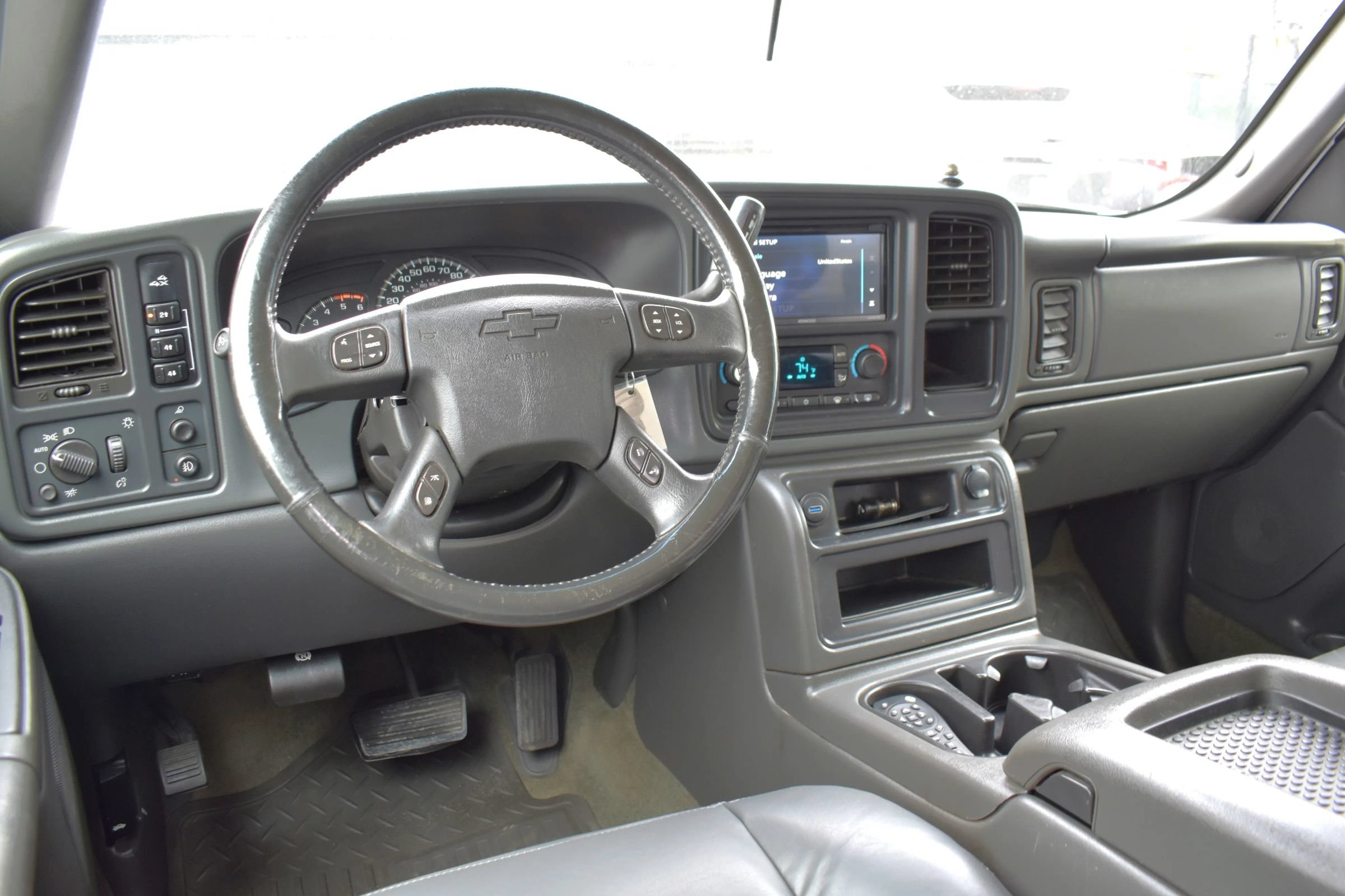 Used 2005 Chevrolet Silverado 3500 LT w/ Skid Plate Package AWD/4WD image 3