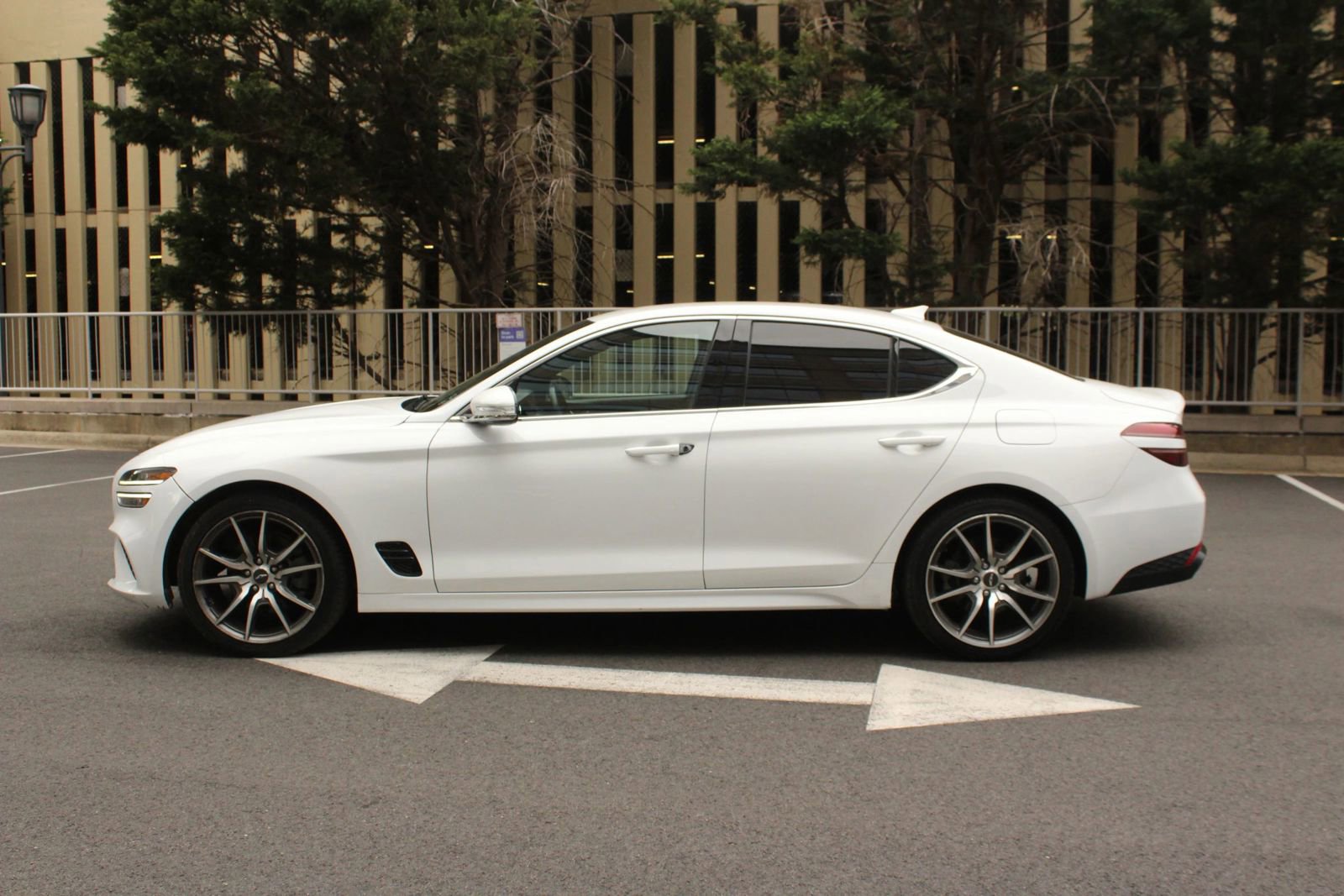 Used 2023 Genesis G70 2.0T AWD/4WD image 12