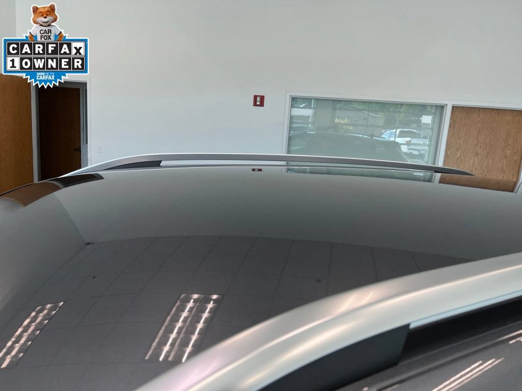 Used 2025 Volkswagen Taos SE AWD/4WD image 11