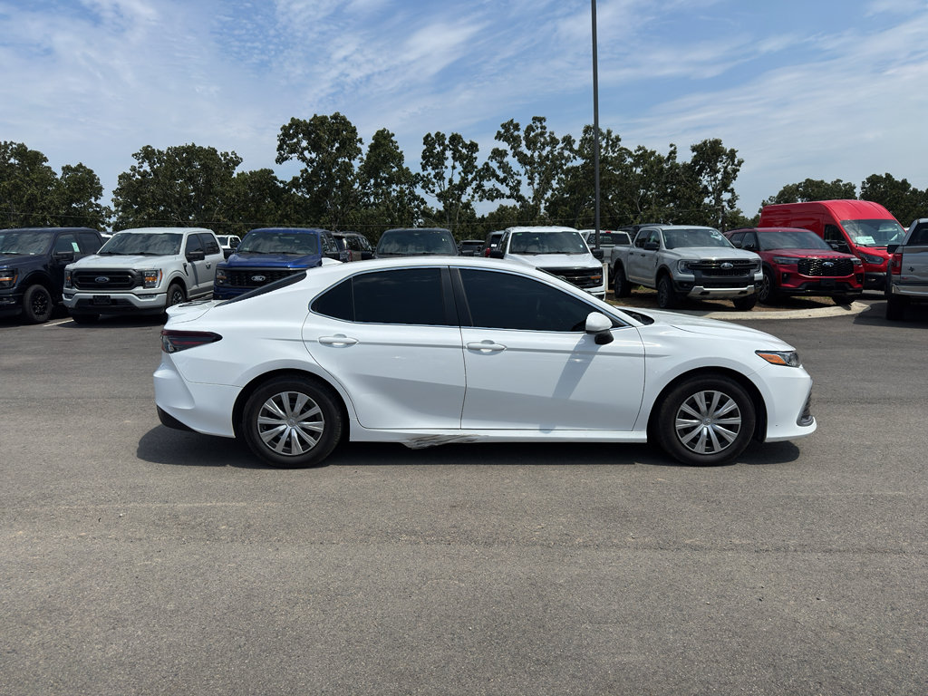 Used 2023 Toyota Camry LE FWD image 4