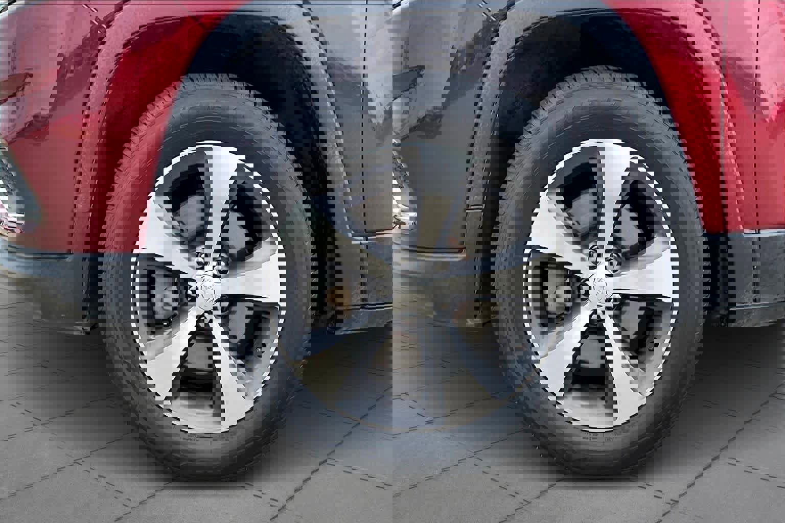 Used 2019 Jeep Cherokee Limited image 11